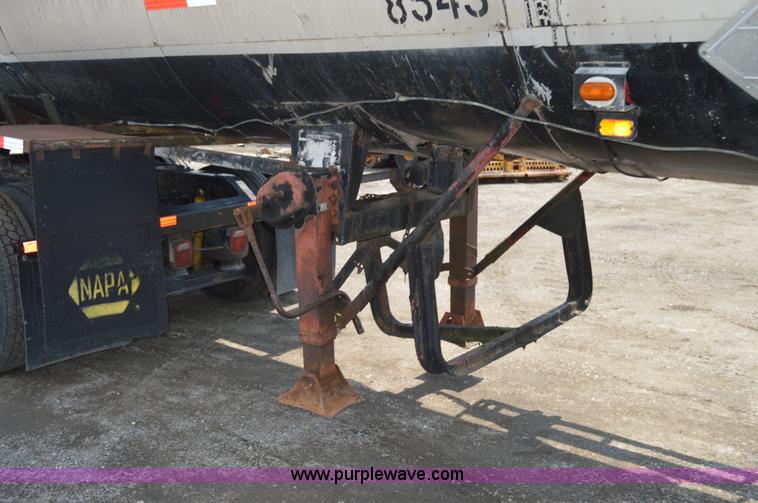 image for item H2825 1970 MCCO Taylor seal coat trailer