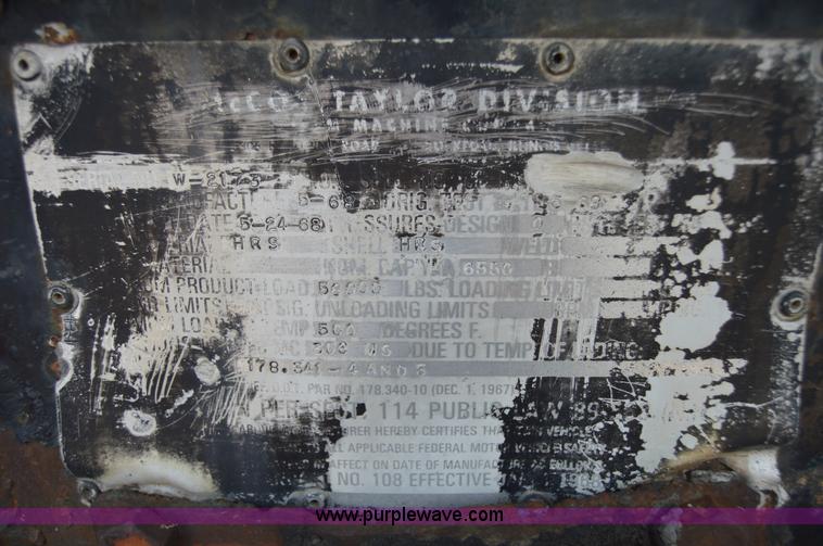 image for item H2825 1970 MCCO Taylor seal coat trailer