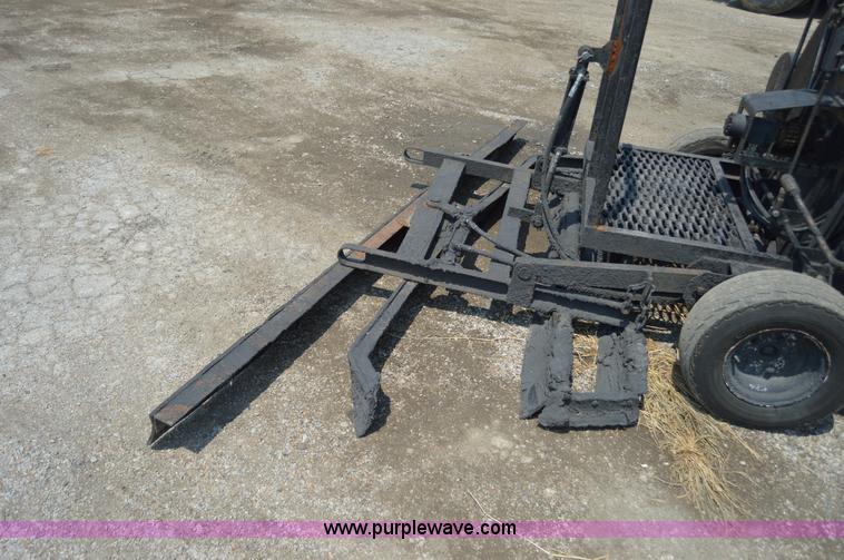 image for item H2826 Wilson 300 gallon squeegee buggy