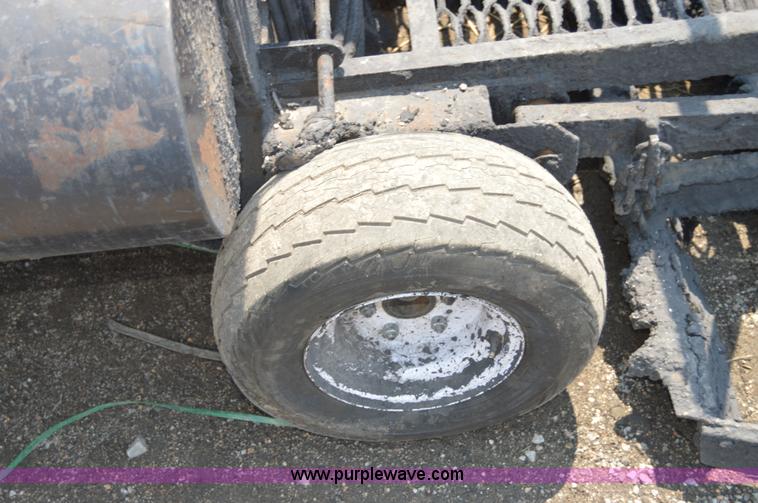 image for item H2826 Wilson 300 gallon squeegee buggy