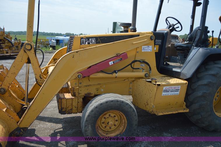 image for item H2828 1999 John Deere 310E backhoe