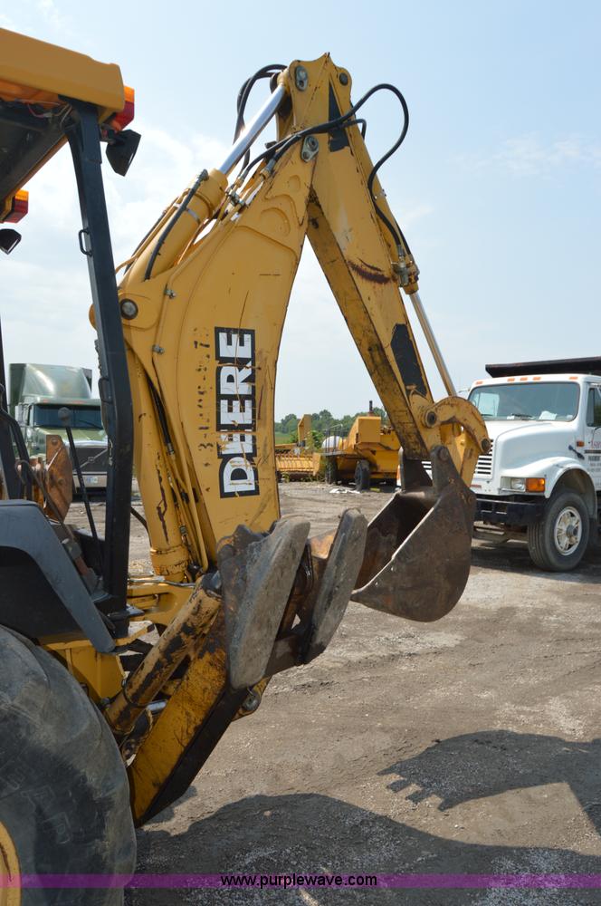 image for item H2828 1999 John Deere 310E backhoe