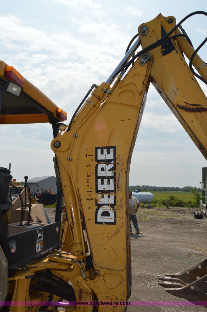 image for item H2828 1999 John Deere 310E backhoe
