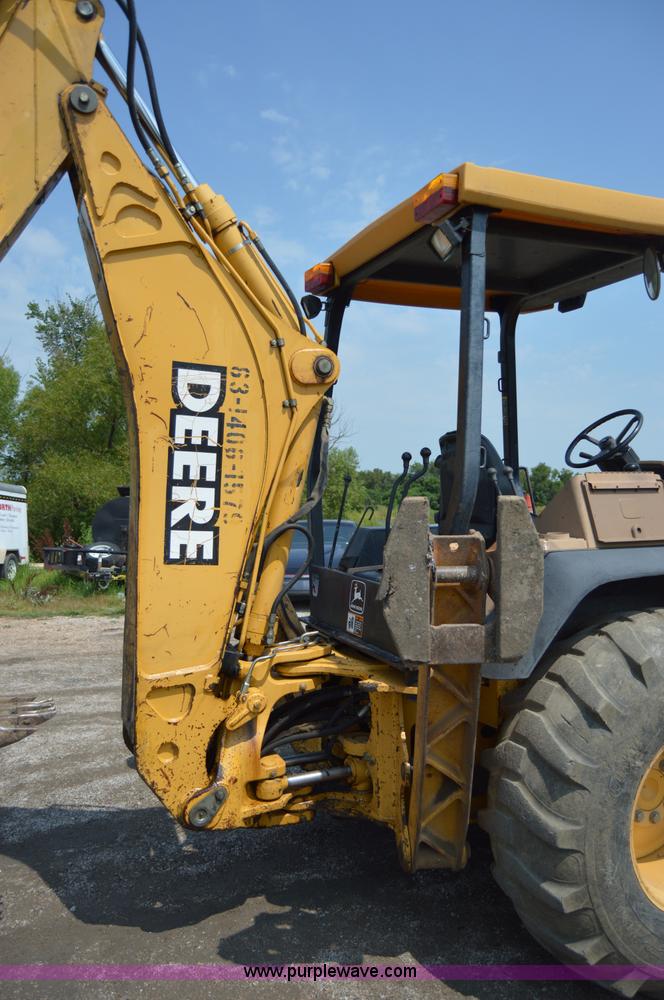 image for item H2828 1999 John Deere 310E backhoe
