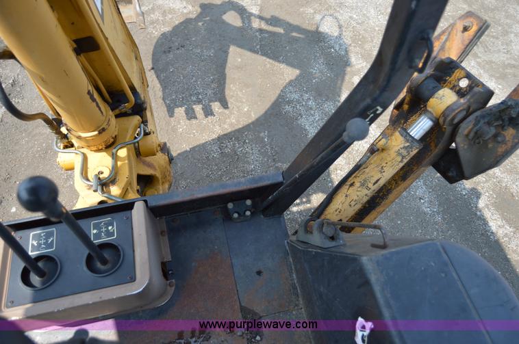 image for item H2828 1999 John Deere 310E backhoe