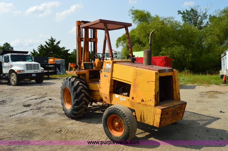 image for item H2831 Case 586D forklift
