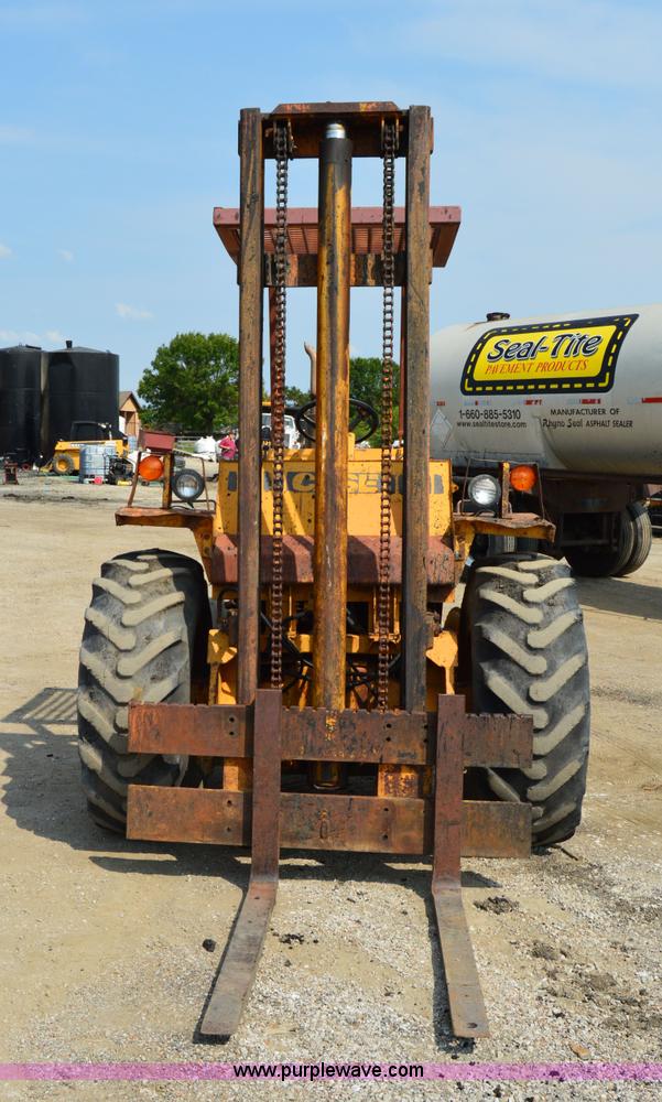 image for item H2831 Case 586D forklift