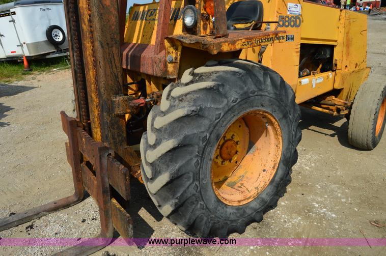image for item H2831 Case 586D forklift