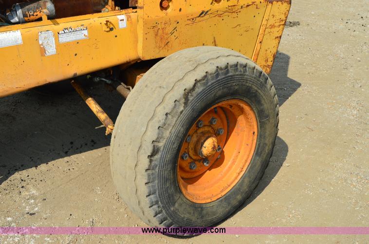 image for item H2831 Case 586D forklift