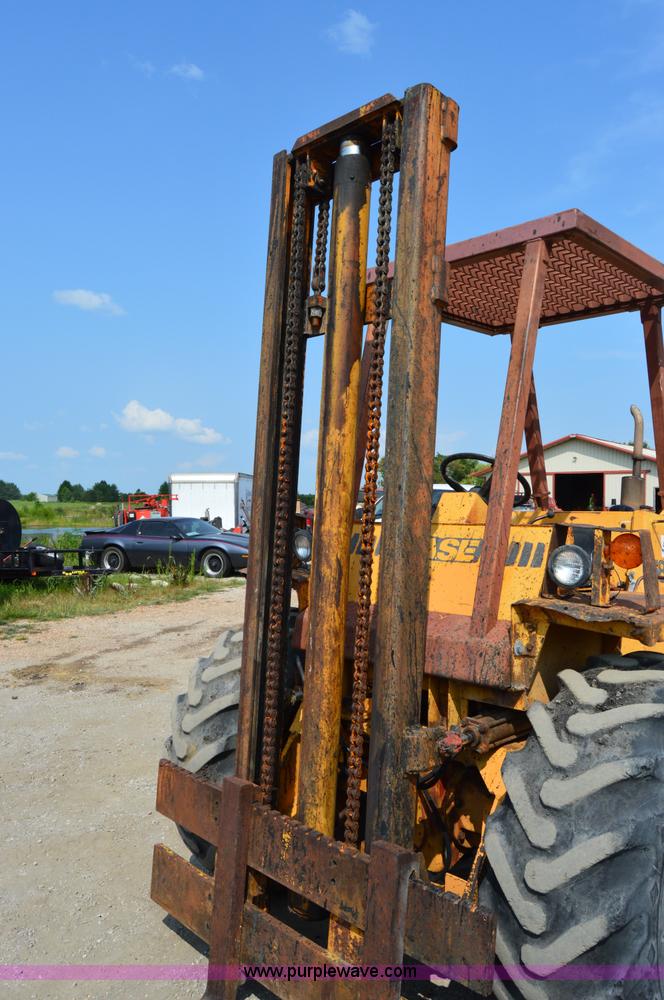 image for item H2831 Case 586D forklift