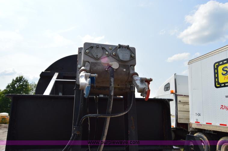 image for item H2832 1969 Trailmobile B31N5EDT tank trailer