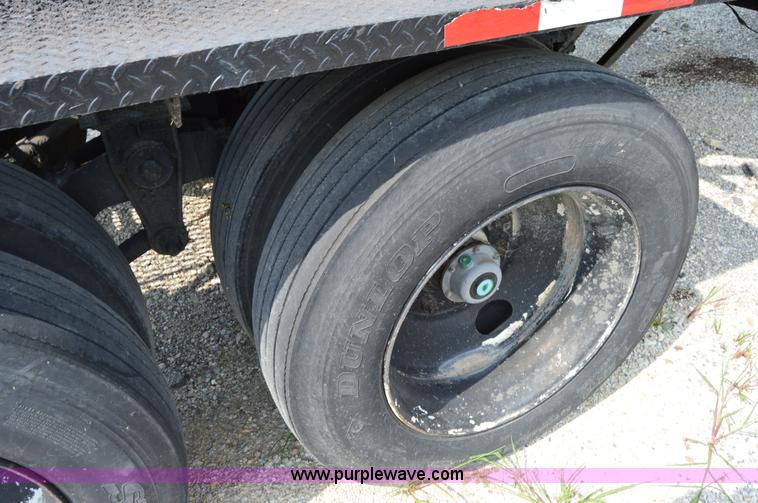 image for item H2832 1969 Trailmobile B31N5EDT tank trailer