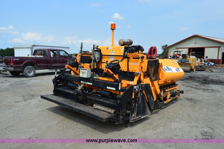 image for item H2833 2007 LeeBoy L8510T paver