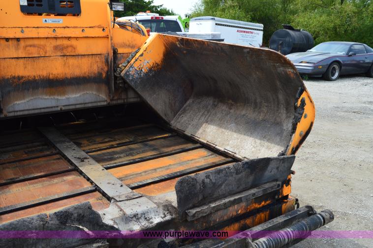 image for item H2833 2007 LeeBoy L8510T paver