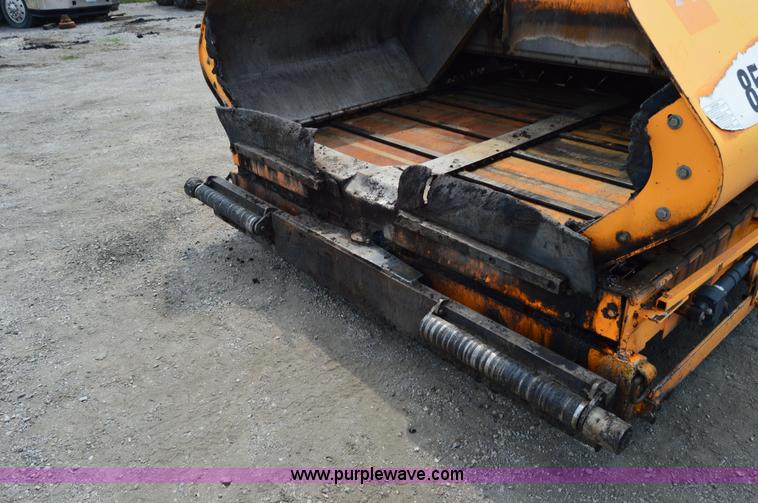 image for item H2833 2007 LeeBoy L8510T paver