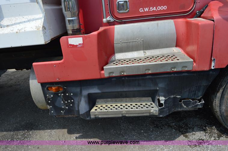 image for item H2834 1992 Kenworth T600 dump truck