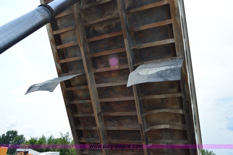 image for item H2834 1992 Kenworth T600 dump truck