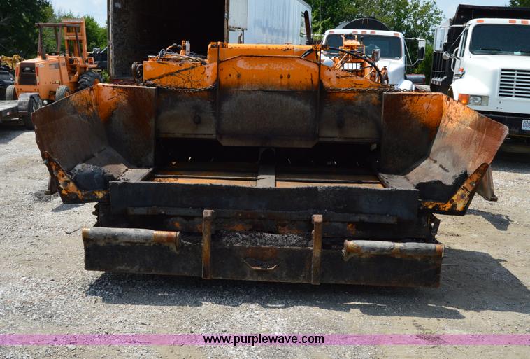 image for item H2835 2001 Lee Boy L8500T paving machine