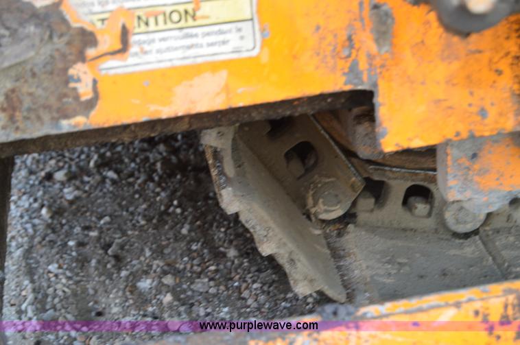 image for item H2835 2001 Lee Boy L8500T paving machine