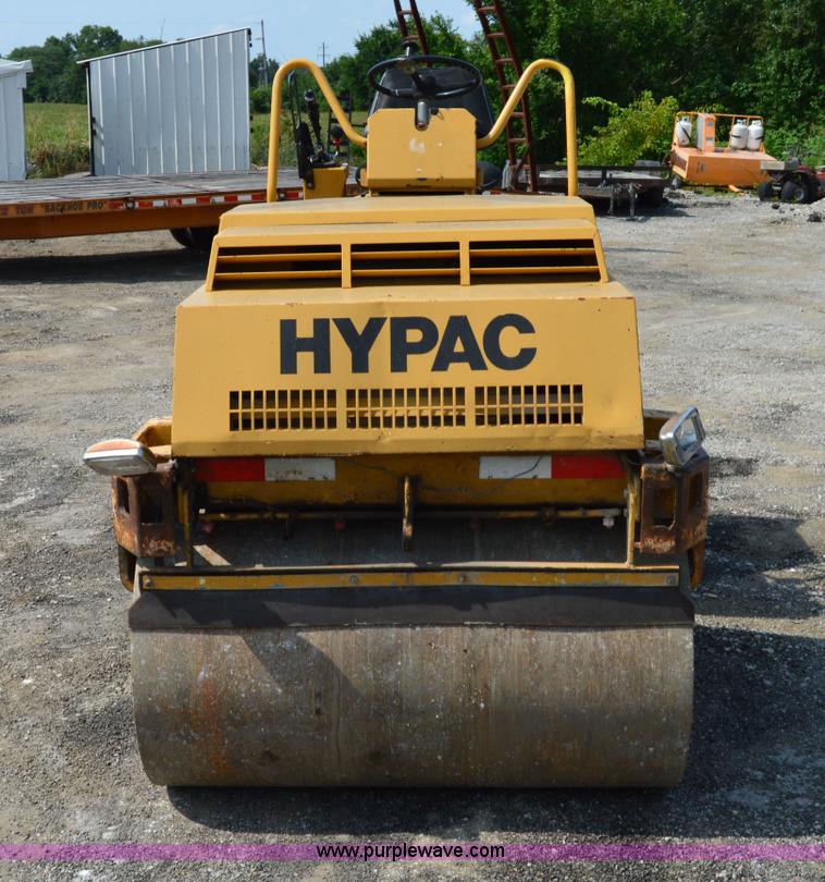 image for item H2840 Hypac C747A vibratory roller