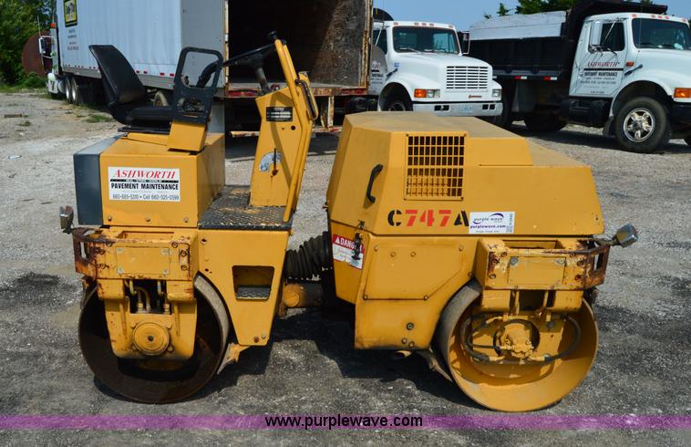 image for item H2840 Hypac C747A vibratory roller