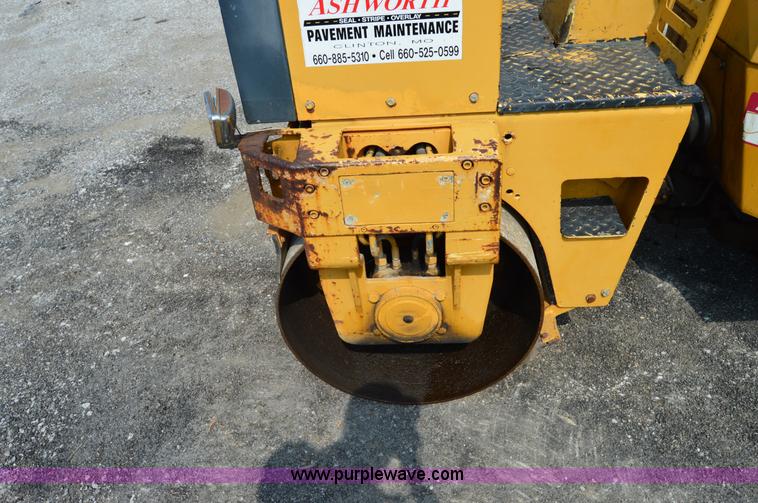 image for item H2840 Hypac C747A vibratory roller