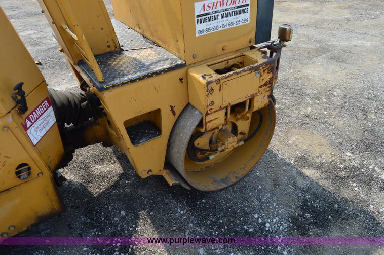 image for item H2840 Hypac C747A vibratory roller