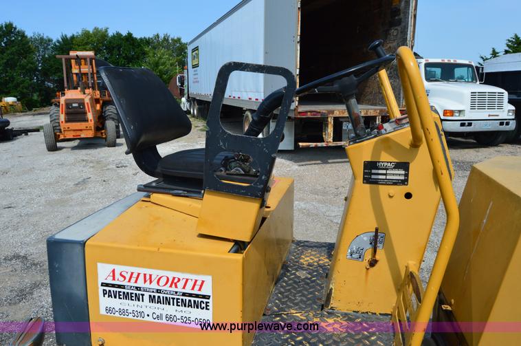 image for item H2840 Hypac C747A vibratory roller