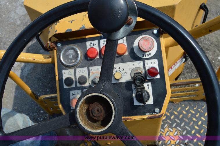 image for item H2840 Hypac C747A vibratory roller