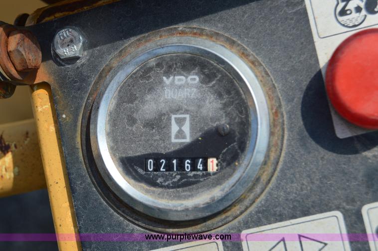 image for item H2840 Hypac C747A vibratory roller