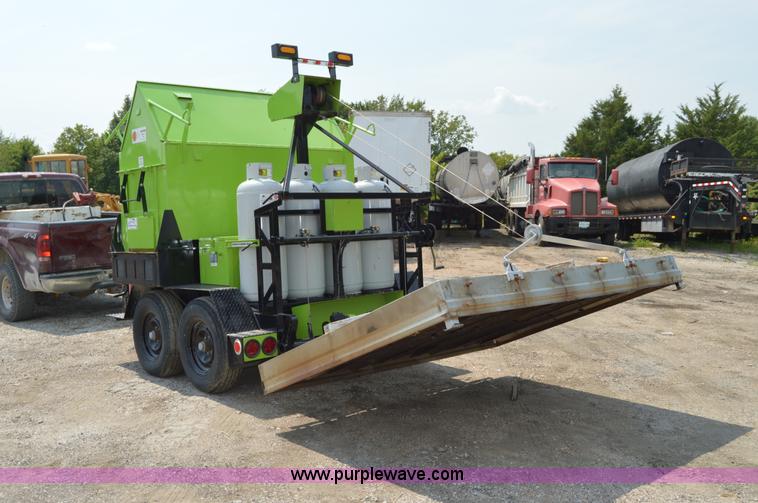 image for item H2842 2012 Raytech two ton mini combo infrared asphalt heater/reclaimer