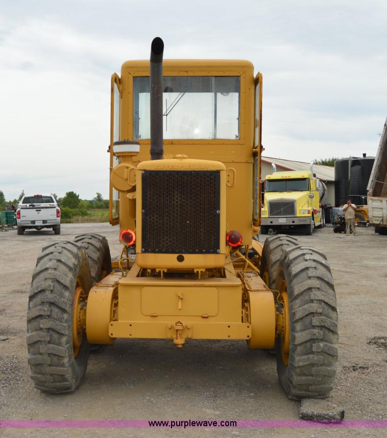 image for item H2846 1966 Caterpillar 112F rigid motor grader