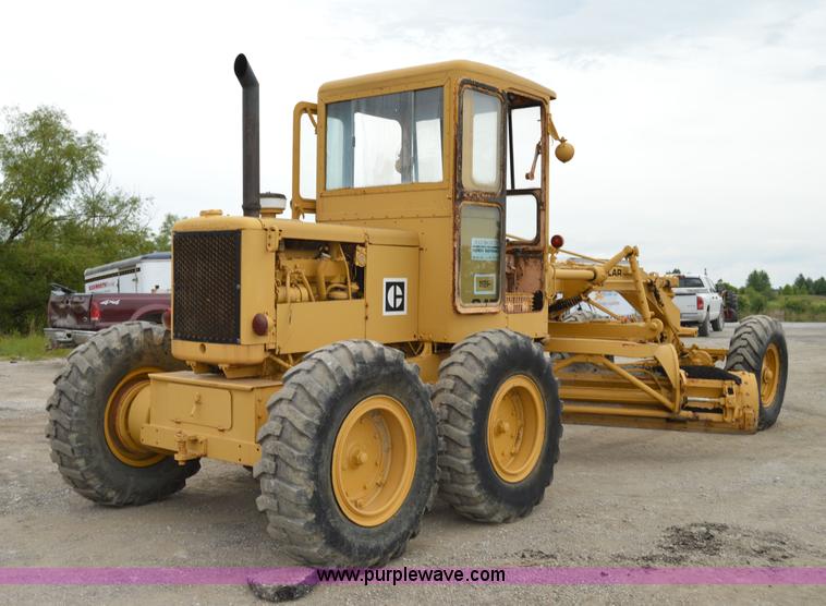 image for item H2846 1966 Caterpillar 112F rigid motor grader