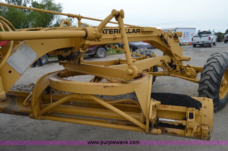 image for item H2846 1966 Caterpillar 112F rigid motor grader