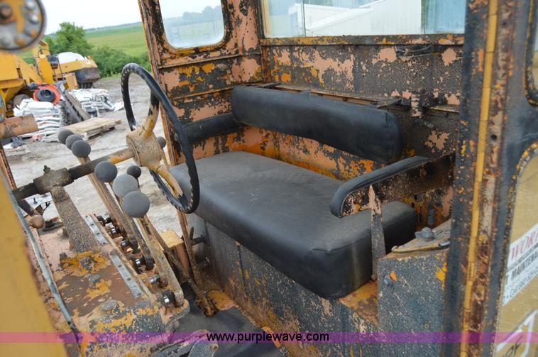 image for item H2846 1966 Caterpillar 112F rigid motor grader