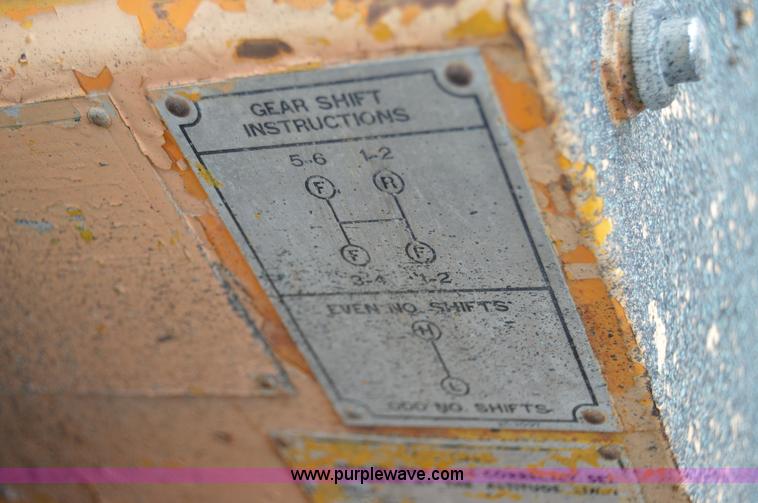 image for item H2846 1966 Caterpillar 112F rigid motor grader