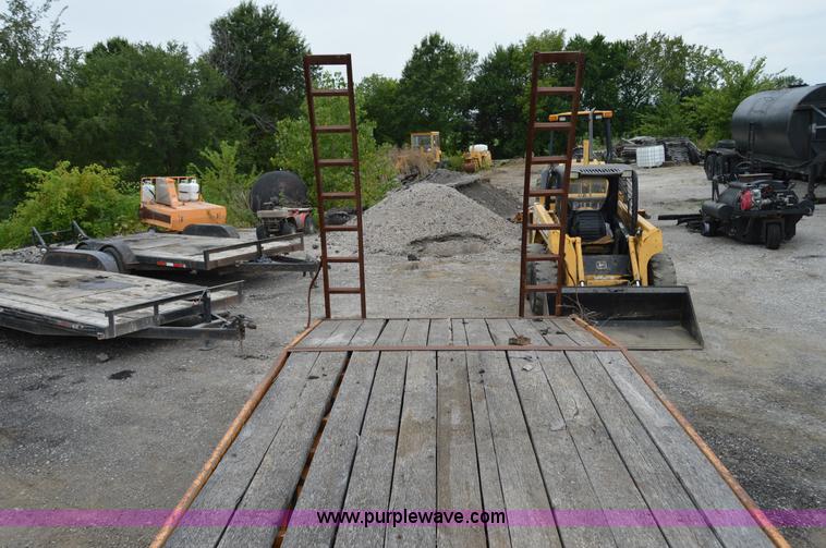 image for item H2847 1994 Econoline MP423DE trailer