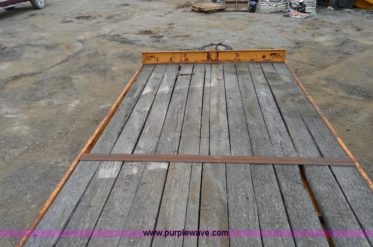 image for item H2847 1994 Econoline MP423DE trailer