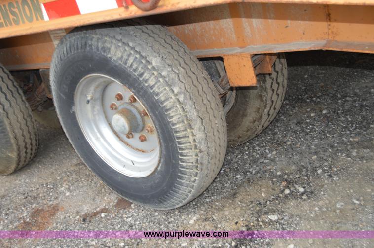 image for item H2847 1994 Econoline MP423DE trailer