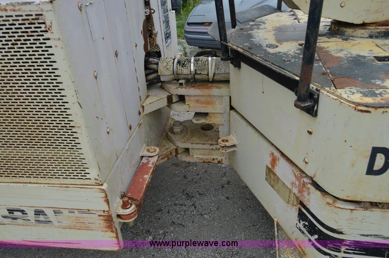 image for item H2848 1990 Ingersoll Rand DD90 articulating vibratory roller