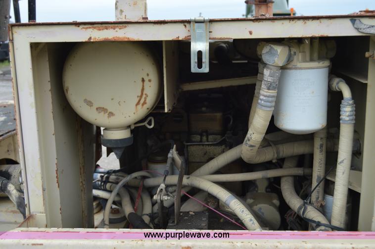 image for item H2848 1990 Ingersoll Rand DD90 articulating vibratory roller