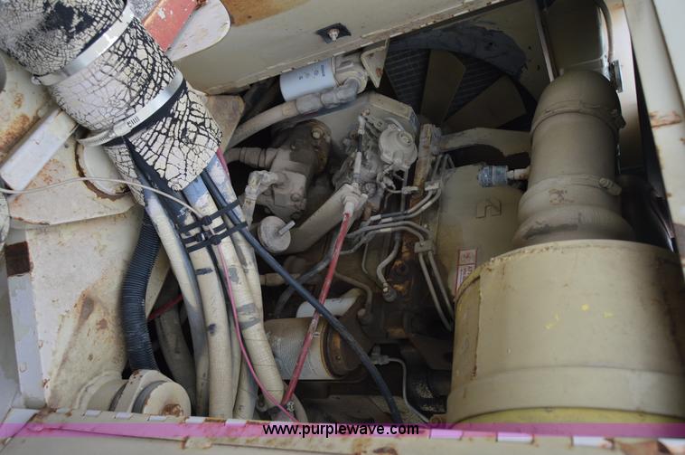 image for item H2848 1990 Ingersoll Rand DD90 articulating vibratory roller