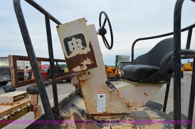 image for item H2848 1990 Ingersoll Rand DD90 articulating vibratory roller