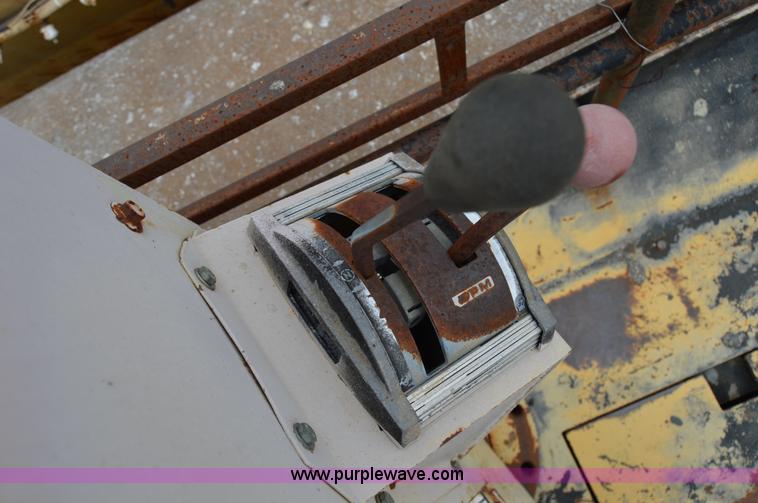 image for item H2848 1990 Ingersoll Rand DD90 articulating vibratory roller