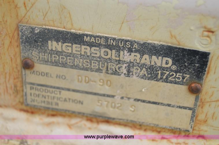 image for item H2848 1990 Ingersoll Rand DD90 articulating vibratory roller