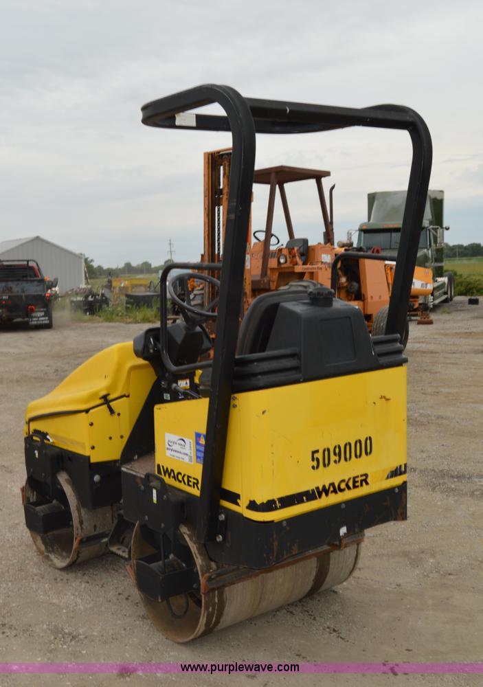 image for item H2849 Wacker RD11A double drum roller