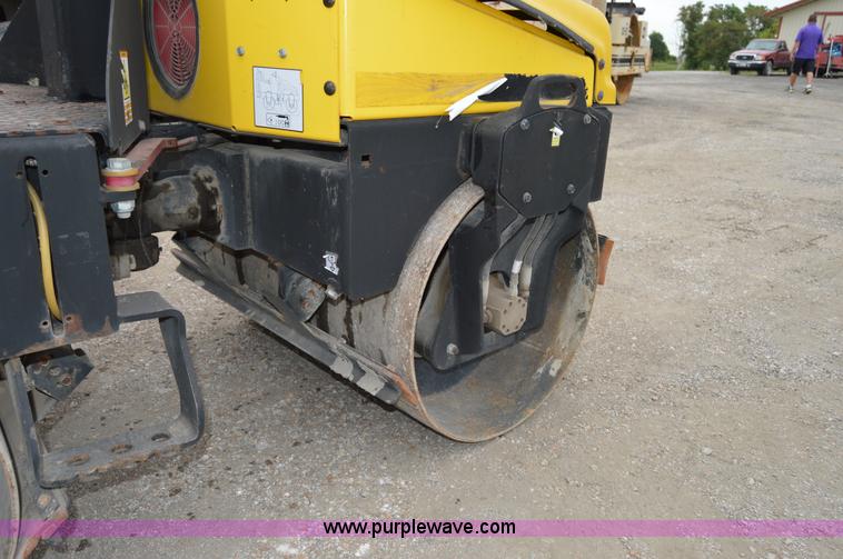 image for item H2849 Wacker RD11A double drum roller