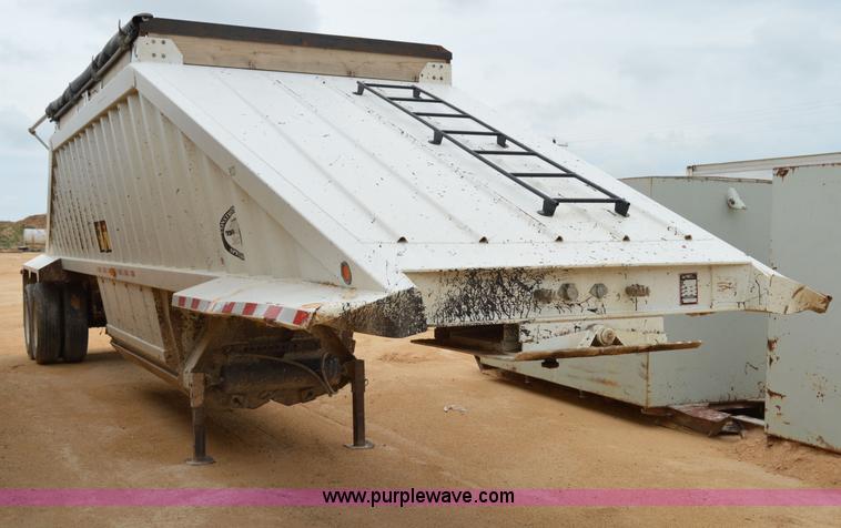 image for item H2973 2006 CTS BDT-40INS belly dump trailer