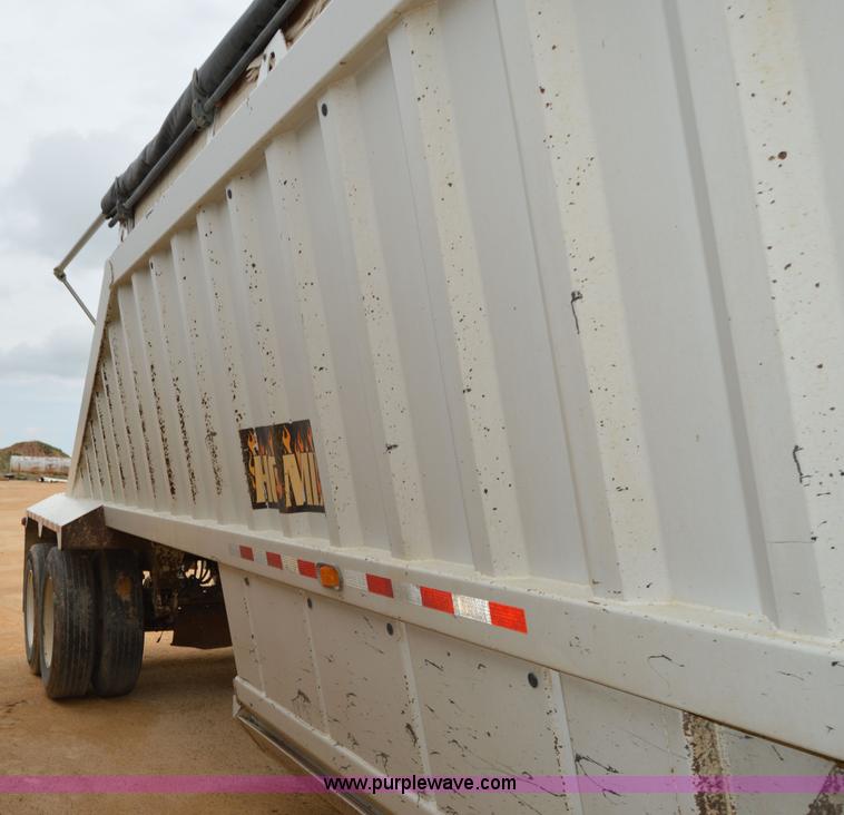 image for item H2973 2006 CTS BDT-40INS belly dump trailer