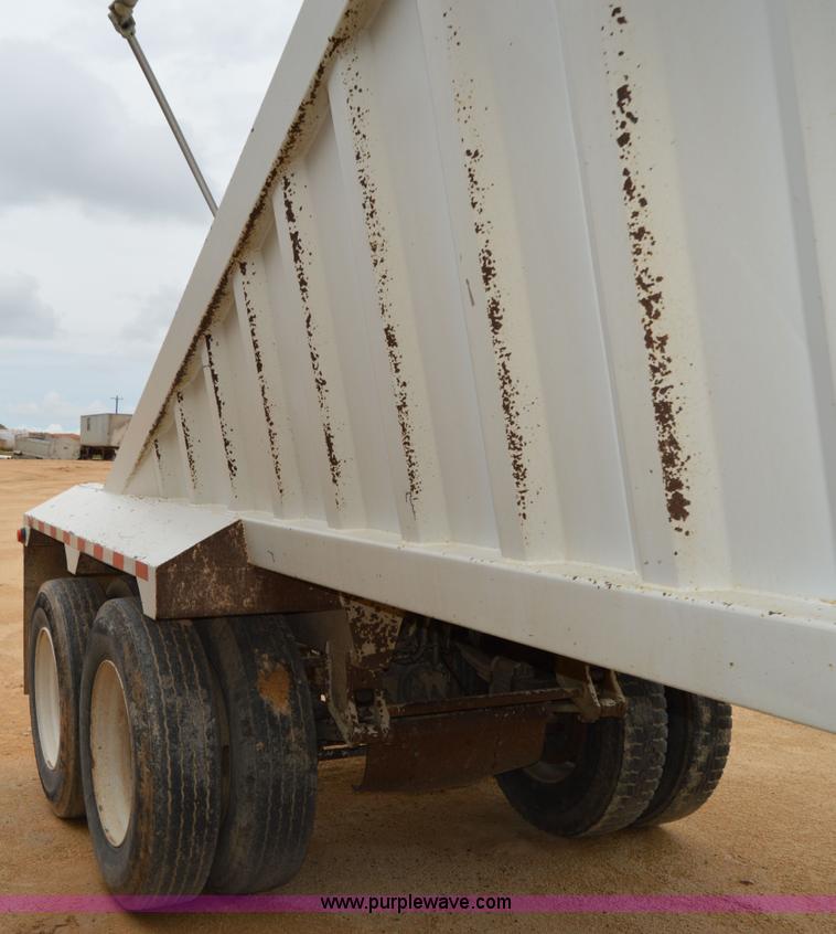 image for item H2973 2006 CTS BDT-40INS belly dump trailer